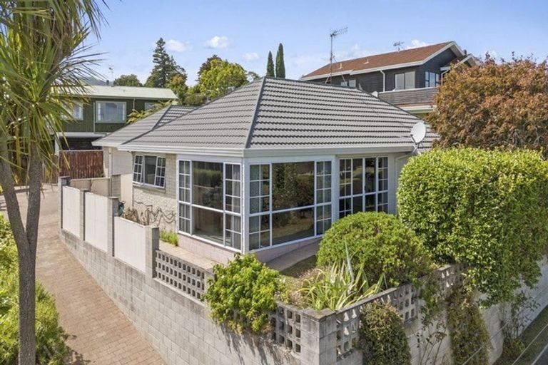 Photo of property in 2/76 Rokino Road, Hilltop, Taupo, 3330