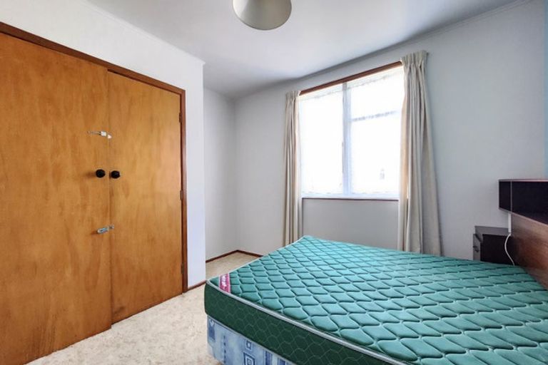 Photo of property in 35 Turkington Street, Tawa, Wellington, 5028