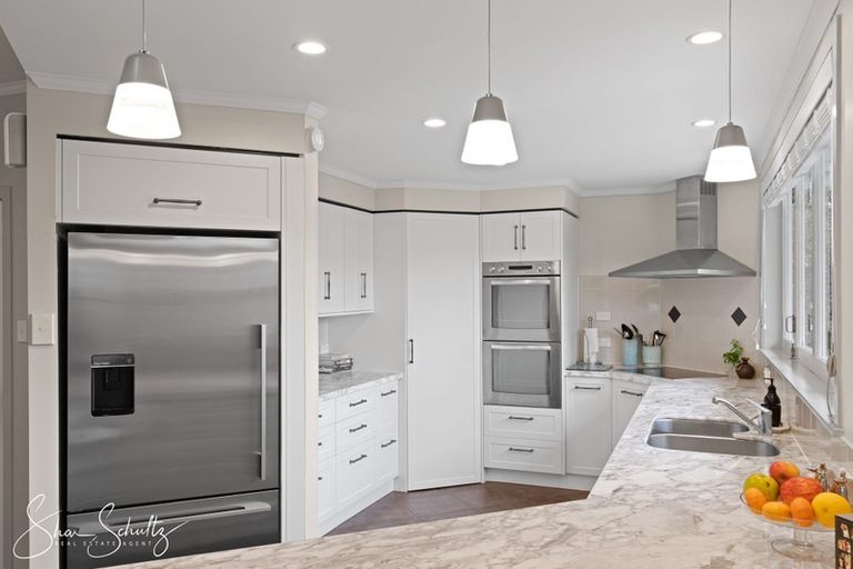 Photo of property in 31 Franklin Road, Paparoa, 0571