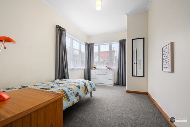 Photo of property in 2 Rumgay Street, Fairfield, Lower Hutt, 5011