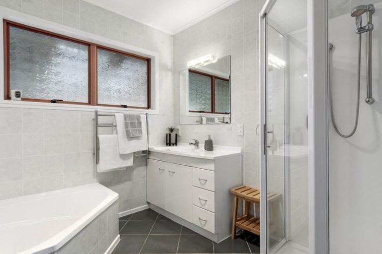 Photo of property in 33 Glenn Terrace, Otumoetai, Tauranga, 3110