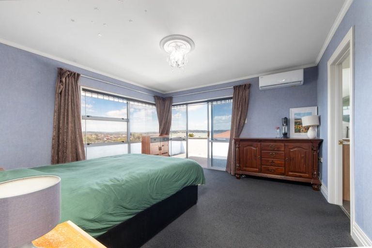 Photo of property in 48 Cherub Place, West Harbour, Auckland, 0618