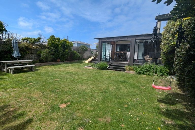 Photo of property in 80a Lyall Parade, Lyall Bay, Wellington, 6022