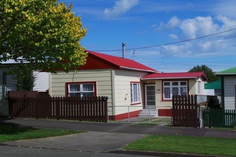 Photo of property in 145 Cambridge Street, Levin, 5510