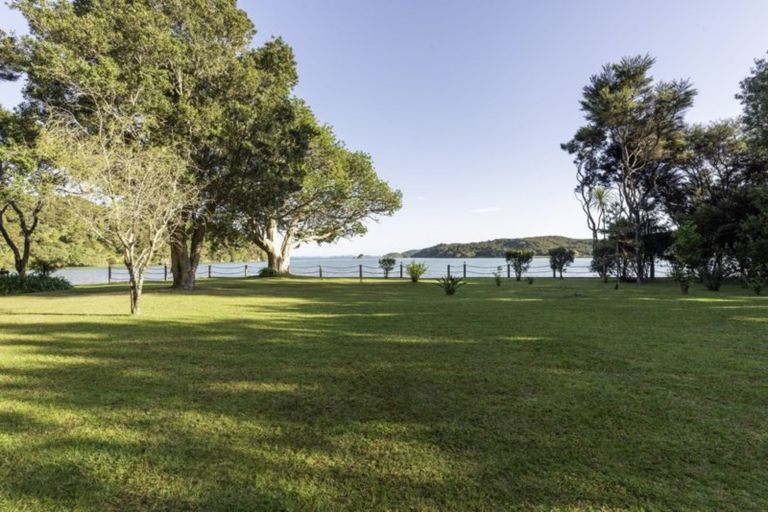 Photo of property in 75b Manawaora Road, Russell, 0272