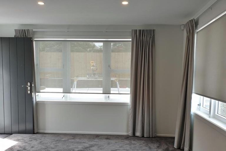 Photo of property in 19 Taupo Street, Green Bay, Auckland, 0604