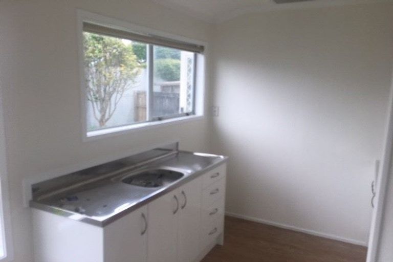 Photo of property in 1/29 Kindergarten Drive, Conifer Grove, Takanini, 2112