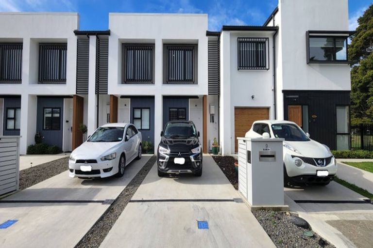 Photo of property in 11 Josland Lane, Wallaceville, Upper Hutt, 5018