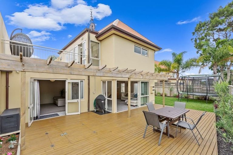 Photo of property in 2/137 Lakeside Drive, Orewa, 0931