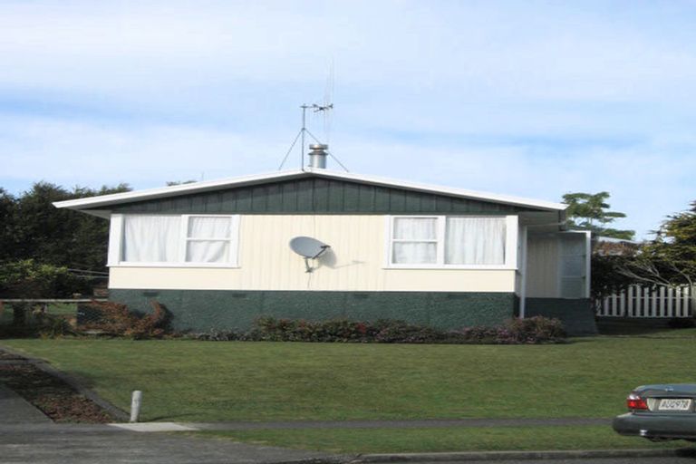 Photo of property in 11 Manapouri Street, Tikipunga, Whangarei, 0112