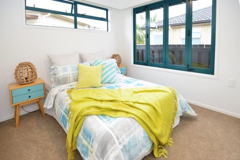 Photo of property in 33a Doment Crescent, Orewa, 0931