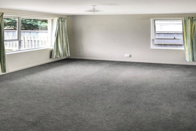 Photo of property in 355 Main North Road, Redwood, Christchurch, 8051