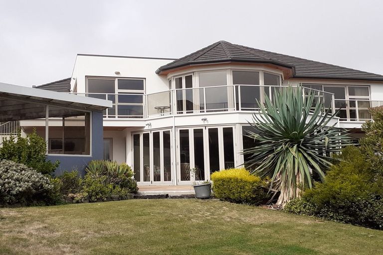 Photo of property in 76 Glenstrae Road, Redcliffs, Christchurch, 8081