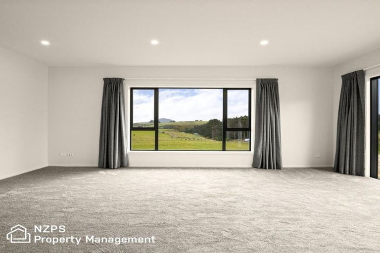 Photo of property in 16 Tunnel Beach Road, Blackhead, Dunedin, 9076
