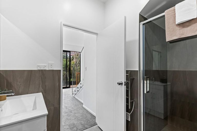 Photo of property in 39a Flaxdale Street, Birkdale, Auckland, 0626