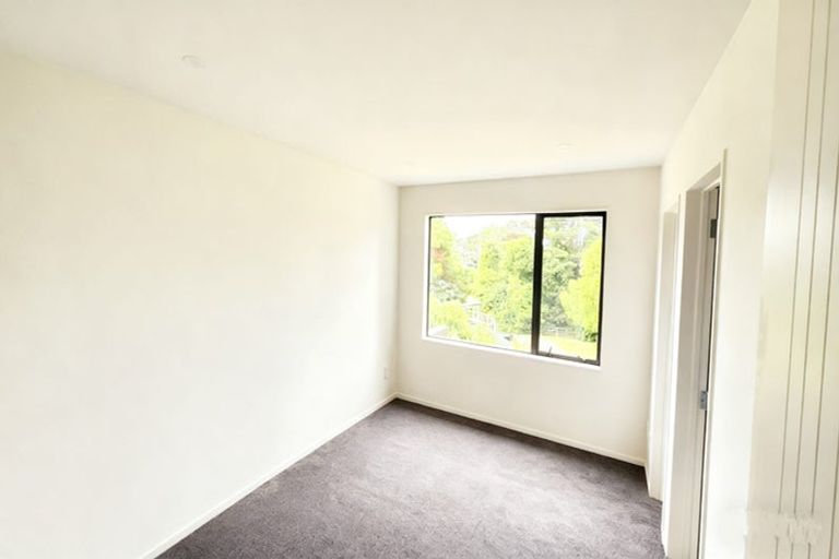 Photo of property in 8 Korokio Lane, Henderson, Auckland, 0612