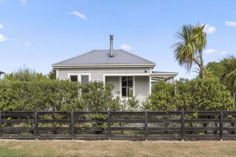 Photo of property in 6 Esther Street, Martinborough, 5711