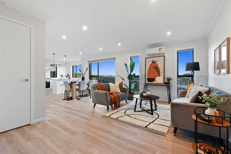 Photo of property in 1/40 Rose Berry Crescent, Flagstaff, Hamilton, 3210