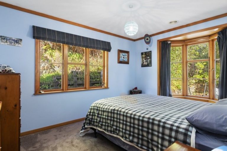 Photo of property in 98 Manuka Street, Stokes Valley, Lower Hutt, 5019