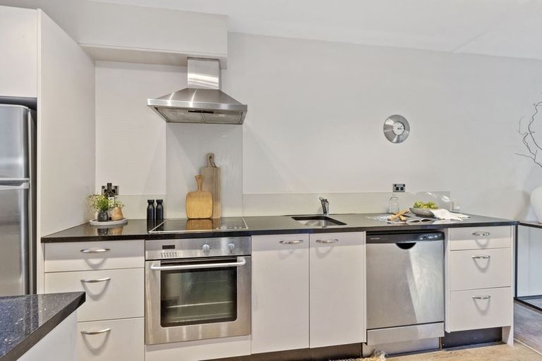 Photo of property in 4/100 Papanui Road, Merivale, Christchurch, 8014