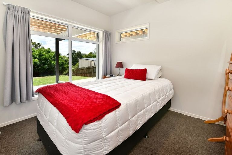 Photo of property in 42 Stanmore Bay Road, Stanmore Bay, Whangaparaoa, 0932