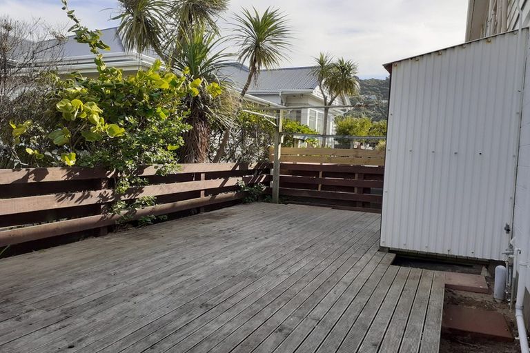 Photo of property in 1/192 Onepu Road, Lyall Bay, Wellington, 6022