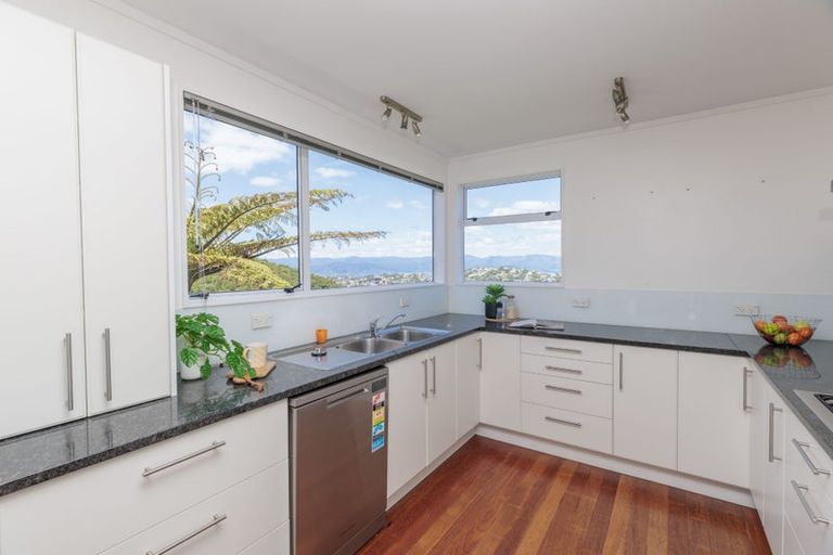 Photo of property in 5 Gavaskar Place, Khandallah, Wellington, 6035