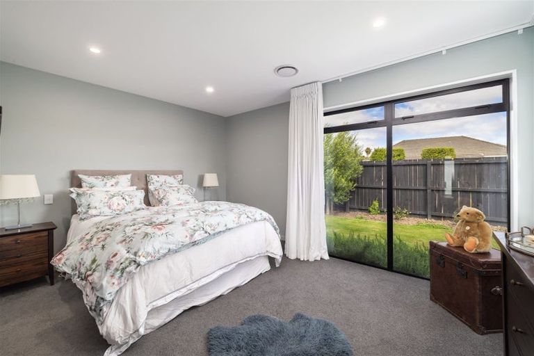 Photo of property in 28 Mcfaddens Road, St Albans, Christchurch, 8052