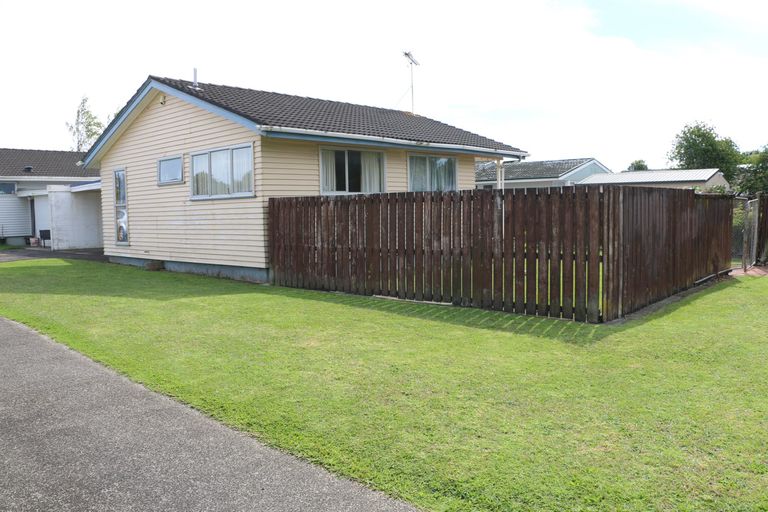 Photo of property in 8 Huia Street, Waiuku, 2123