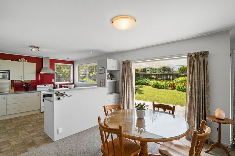 Photo of property in 85 Weatherly Road, Torbay, Auckland, 0630