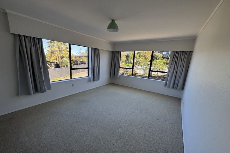 Photo of property in 2/5 Moorgreen Heights, Torbay, Auckland, 0630