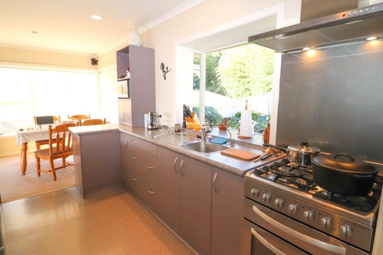 Photo of property in 10 Lockhart Place, Ngarimu Bay, Thames, 3575