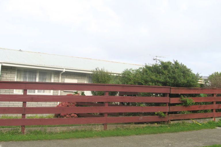 Photo of property in 1b Acacia Avenue, Maungaraki, Lower Hutt, 5010