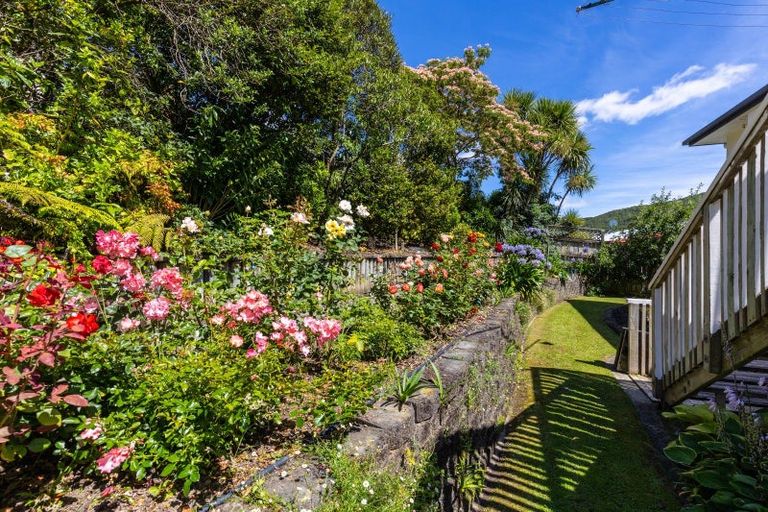 Photo of property in 13 Rimu Terrace, Waikawa, Picton, 7220