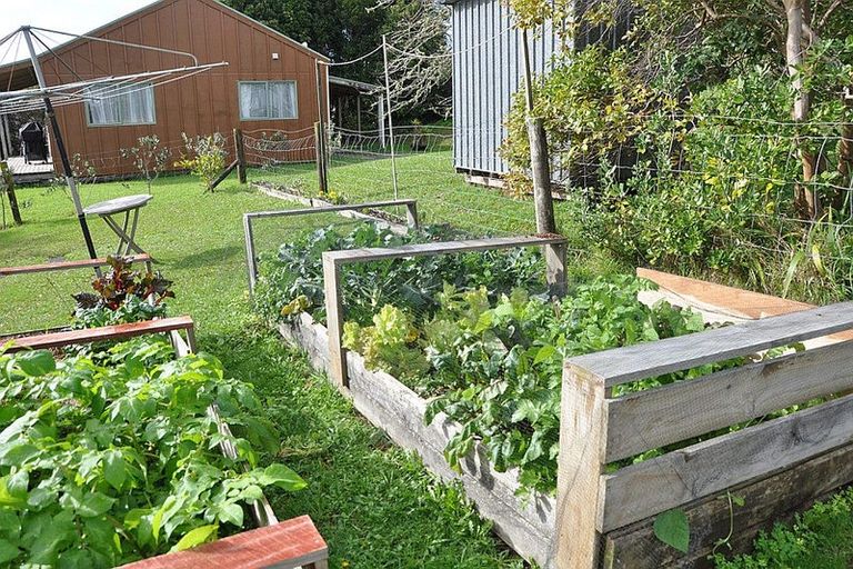 Photo of property in 111 Woodcocks Road, Warkworth, 0910