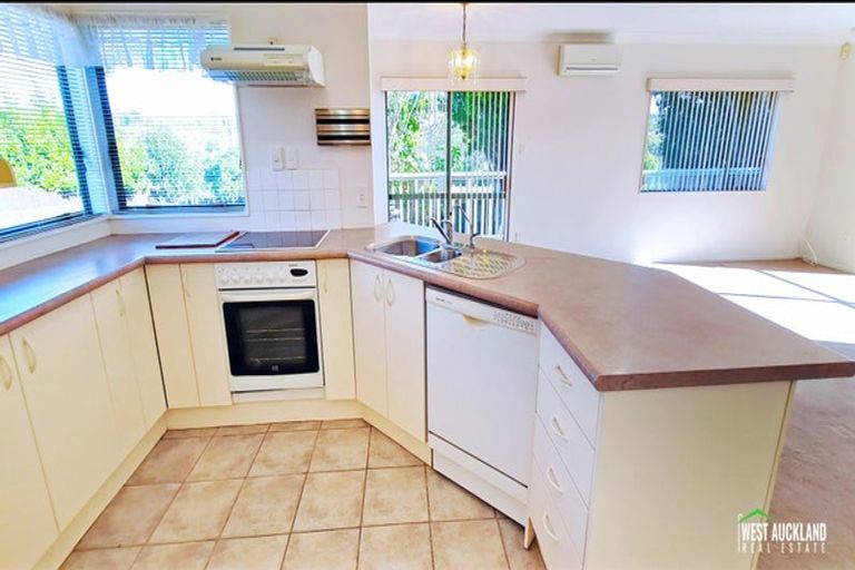 Photo of property in 23a Captain Scott Road, Glen Eden, Auckland, 0602