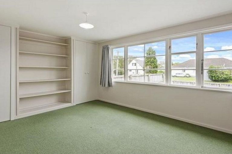Photo of property in 6 Renfrew Street, Upper Riccarton, Christchurch, 8041