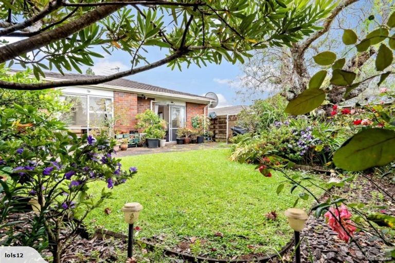 Photo of property in 1/65 Glendale Road, Glen Eden, Auckland, 0602