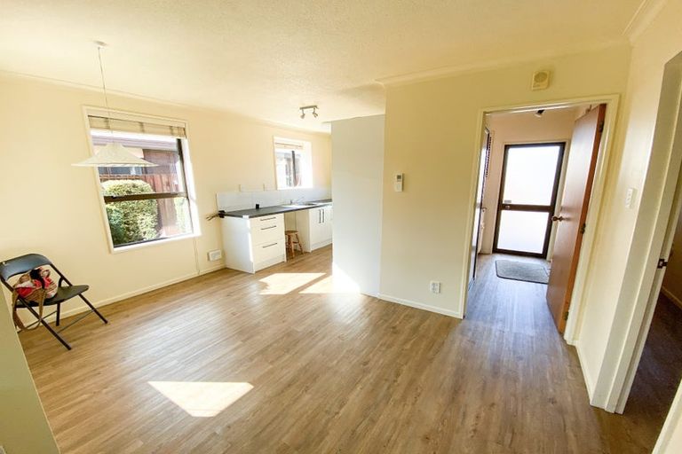 Photo of property in 1/58a Daniels Road, Redwood, Christchurch, 8051