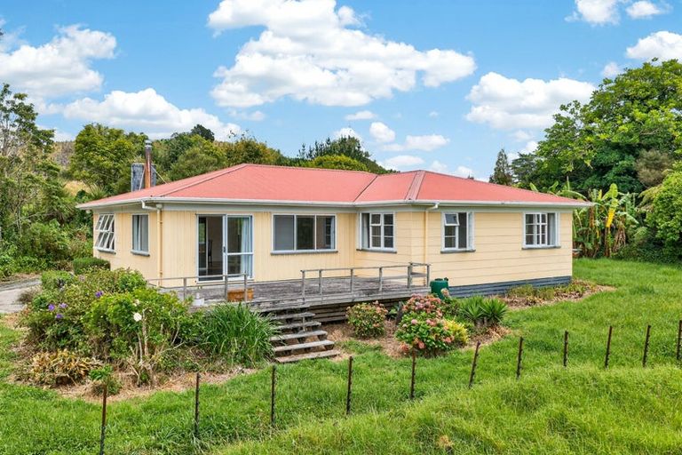 Photo of property in 196 Bull Road, Waiotira, 0193