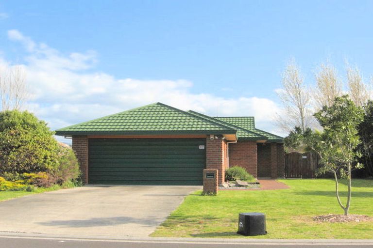 Photo of property in 4 Webb Place, Papamoa Beach, Papamoa, 3118