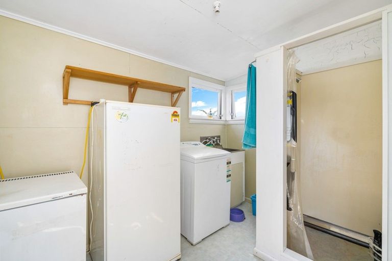 Photo of property in 183 Shag Point Road, Shag Point, Palmerston, 9482