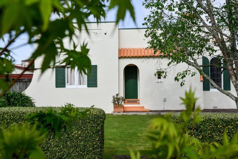 Photo of property in 15 Bell Street, Hamilton East, Hamilton, 3216