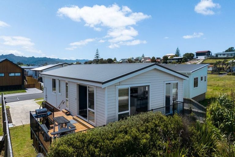 Photo of property in 11 Sandy Place, Waihi Beach, 3611