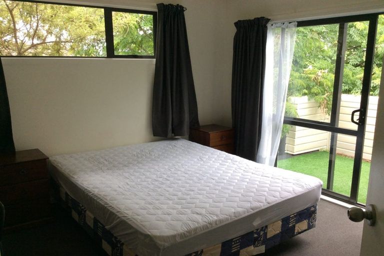 Photo of property in 8c Schnapper Rock Road, Schnapper Rock, Auckland, 0632