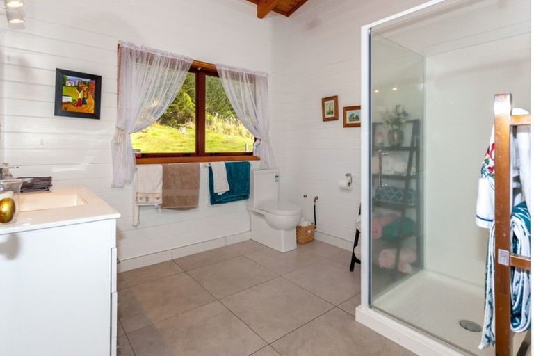 Photo of property in 124 Titiro Place, Onemana, Whangamata, 3691