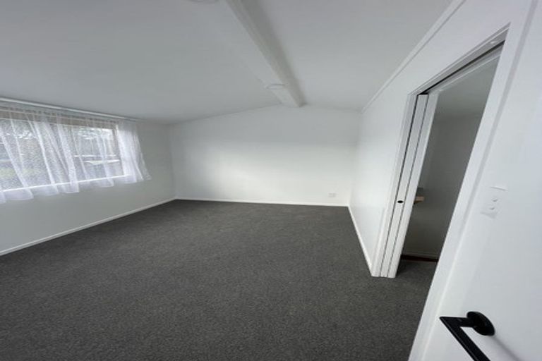 Photo of property in 1/4 Landseer Place, Blockhouse Bay, Auckland, 0600