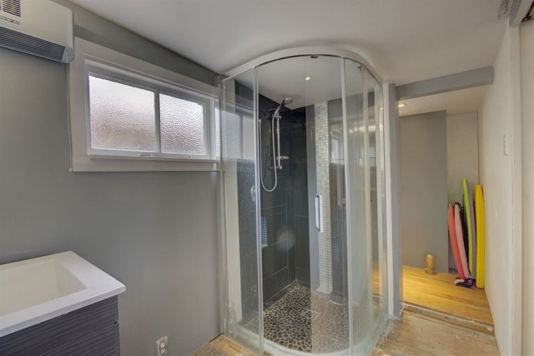 Photo of property in 44 Queens Avenue, Waikuku Beach, 7402