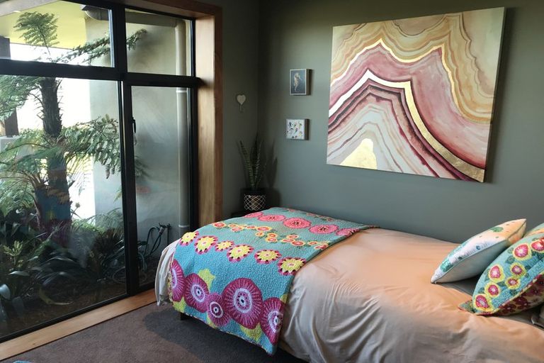 Photo of property in 55 Scarlys Way, Okitu, Gisborne, 4010