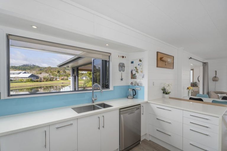 Photo of property in 13 Martin Place, Cooks Beach, Whitianga, 3591